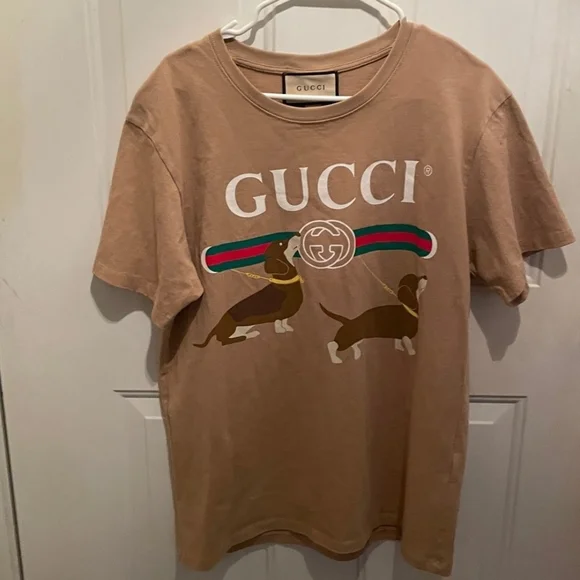 Gucci Tan T-Shirt with Dachshund Print - Picture 1 of 7
